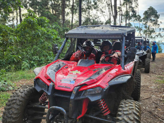 tour en medellin antioquia four track cuatrimotos motos de cuatro llantas antioquia senderos montañas rios colombia aventura tour extremo _ (2)