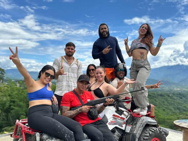tour en medellin antioquia four track cuatrimotos motos de cuatro llantas antioquia senderos montañas rios colombia aventura tour extremo _ (4)